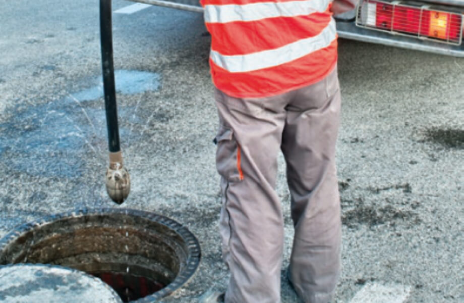 Drain jetting services - drain cleansing, by Aquasentry